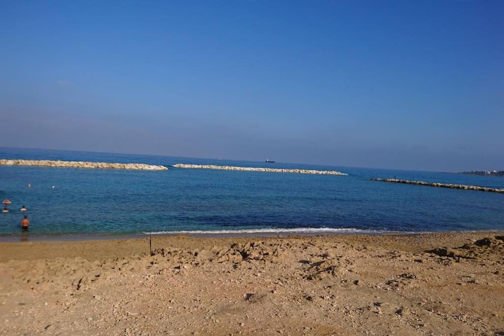 Isabella Court Townhouse Near Venus Beach And Lidl Paphos Bagian luar foto