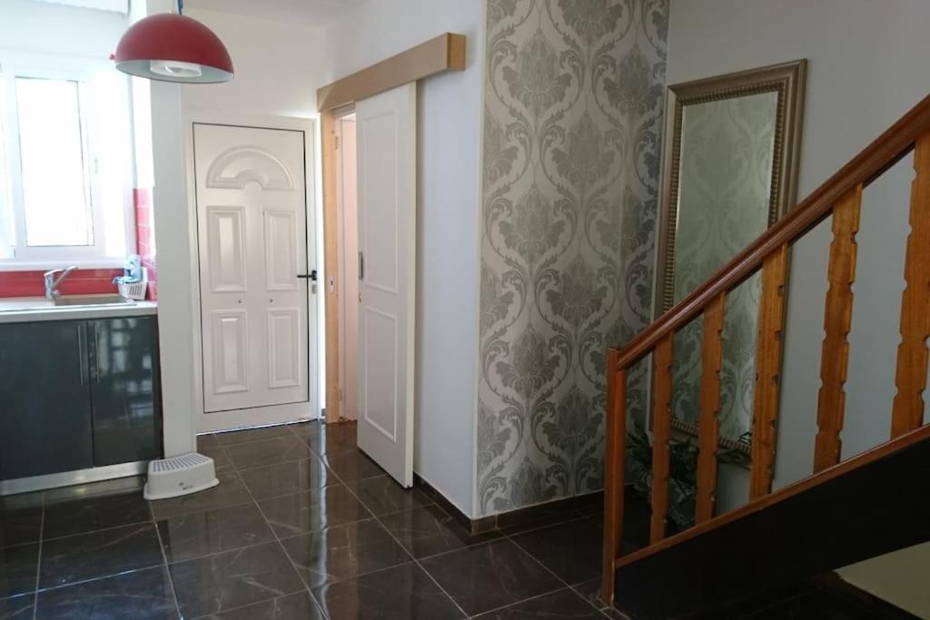 Isabella Court Townhouse Near Venus Beach And Lidl Paphos Bagian luar foto