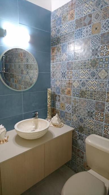 Isabella Court Townhouse Near Venus Beach And Lidl Paphos Bagian luar foto